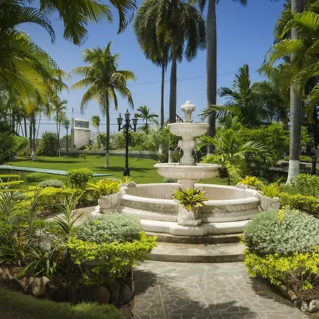 Seagarden Beach Resort-2